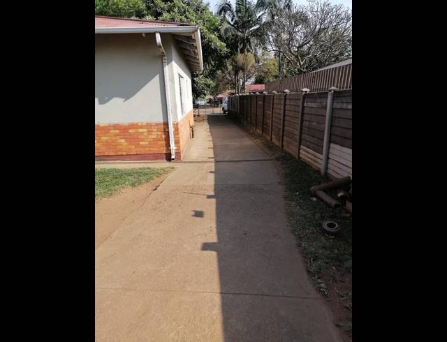 3 BEDROOM HOUSE FOR SALE IN RUSTENBURG EAST